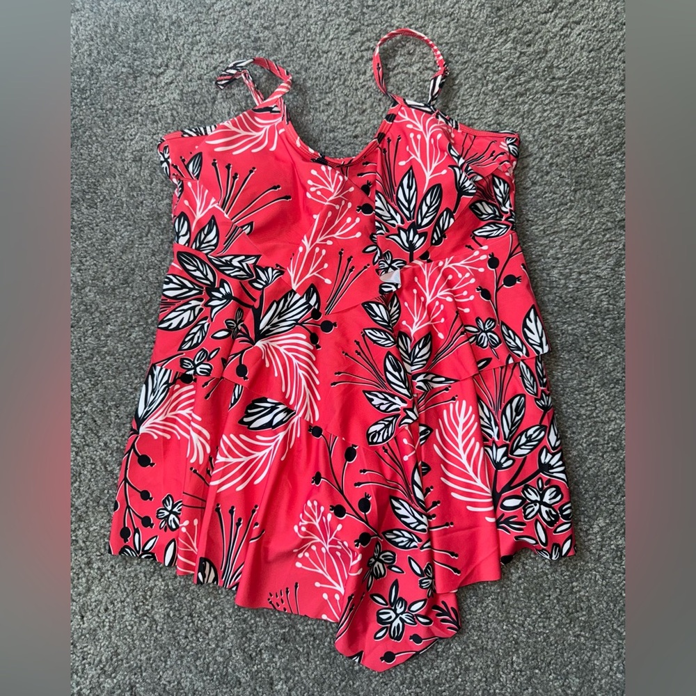 Women’s small tankini ruffle swim top red and white